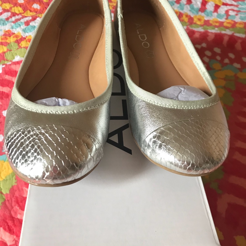 Brand new silver Aldo flats
